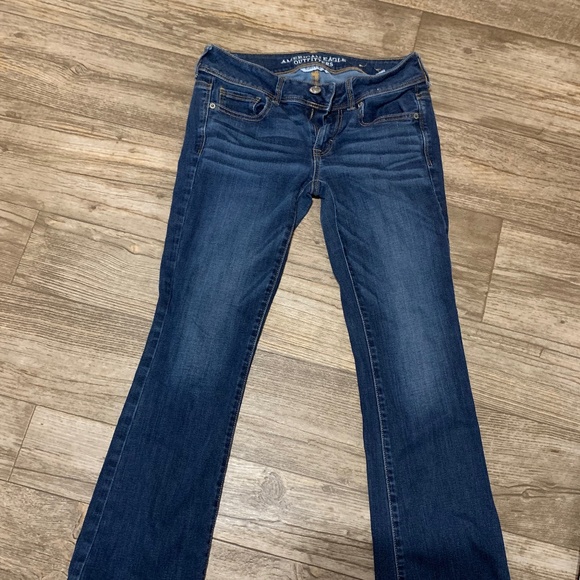 Women’s American Eagle jeans - Picture 1 of 3